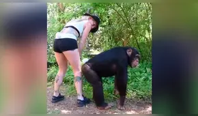 YouTube viral: joven mujer realiza atrevido baile, mono la imita y final conmueve [VIDEO]