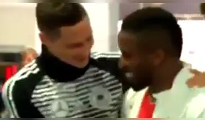 Perú vs Alemania: Farfán protagonizó divertido reencuentro con Julian Draxler [VIDEO]