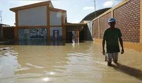 Diez colegios afectados por lluvias no inician clases escolares