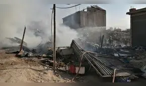 Arequipa: incendio consume puestos en depósito de chatarra [VIDEO] 