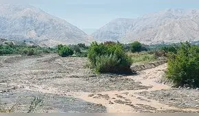 Aguas del río Torata en Moquegua se tiñen de color marrón