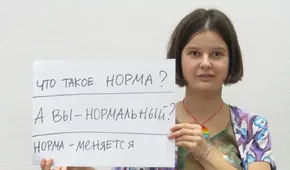 Rusia multa a activista feminista y ahora podría ir a la cárcel por dibujos de vagina