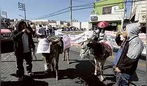 Instalan mesa de diálogo para tratar incremento de pasaje urbano