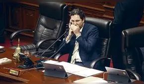 Salaverry denuncia que se protegió a esposo de Letona