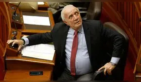 Guido Lombardi renunció a bancada de Peruanos por el Kambio