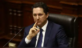 Salaverry evalúa ampliar legislatura para debatir suspensión de López Vilela 