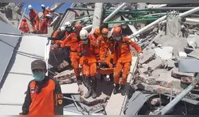 Indonesia: muertos por tsunami y terremoto suben a 832 pero podrían ser más