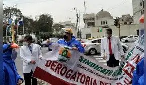 Sindicato de Médicos del Seguro Social exige nombramiento para ejercer la profesión
