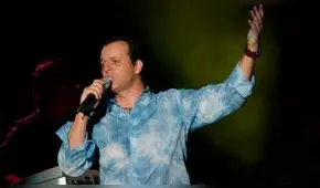 Alberto Plaza es criticado por lanzar polémico comentario sobre migrantes