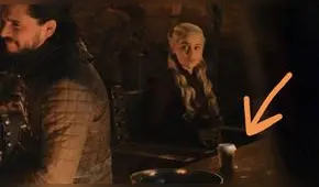 Games of Thrones: Emilia Clarke revela quién dejó el vaso de Starbucks en la famosa escena