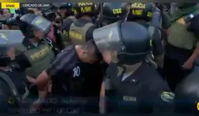 Ladrón aprovechó marcha estudiantil para robar a un manifestante [VIDEO]