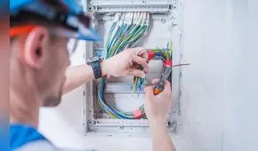 Cuarentena por coronavirus: ¿cómo prevenir accidentes eléctricos con niños en el hogar?