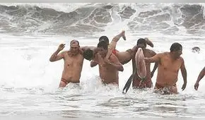 Arequipa: cinco bañistas fueron rescatados en playas de Mollendo