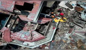 Indonesia: hallan con vida a 31 menores atrapados bajo dos colegios