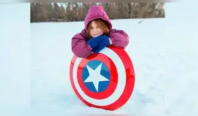 Marvel: Morgan Stark sí usó el escudo del Cap. como trineo pese a que su papá se lo prohibió