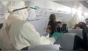 Ponen en cuarentena avión tras alerta de brote de peste bubónica en Mongolia 