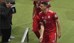 Bayern Munich: Sandro Wagner arrojó su medalla tras perder final de la Copa Alemana [VIDEO]