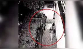 SMP: mujer en bicicleta es víctima de violento robo frente a vivienda [VIDEO]