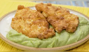 Aprende a preparar puré de espinaca con milanesa de pollo