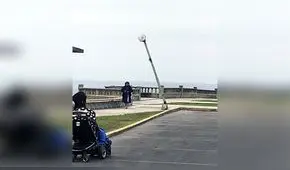 #YoDenuncio: poste a punto de caer es un peligro para visitantes de Barranca