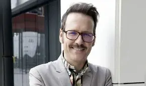 Humorista español Joaquín Reyes calificó a políticos de “idiotas perdidos”