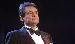 José José en el Salón de la Fama de los compositores Latinos