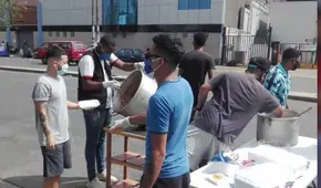 Hinchas de Alianza Lima realizaron olla común para pucallpinos varados en La Victoria