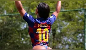 Susy Cortéz se pinta el cuerpo por Lionel Messi durante entrega del Balón de Oro