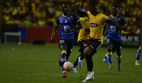 Barcelona, con Alessandro Del Piero cayó 1-0 ante Delfín en la Noche Amarilla