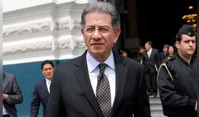 Urviola tuvo tenso intercambio de palabras con Jaime Chincha por disolución del Congreso