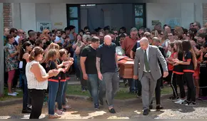 Familiares y amigos de Emiliano Sala le rinden homenaje en su pueblo [VIDEO]