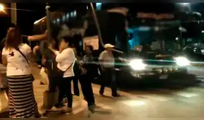 Delincuentes dispararon contra bus repletó con pasajeros en La Libertad Delincuentes dispararon contra bus repletó con pasajeros en La Libertad