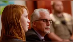 Mujer posa en topless frente a sus hijastros y podría estar tras las rejas por lujuria [FOTOS]