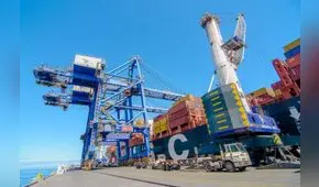 Perú firma convenio para que mercancía boliviana se mueva por el puerto de Ilo