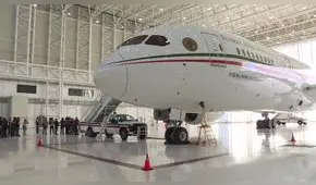 Equipos de fútbol se burlan de AMLO por rifa del avión presidencial