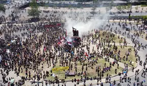 “Chile despertó”: miles de personas toman la Plaza Italia en el primer aniversario de protestas