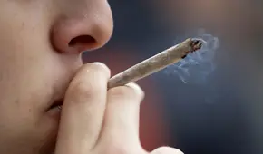 Fumar marihuana causa más daño a los pulmones que el tabaco, sugiere estudio