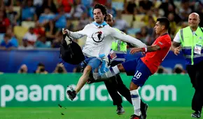 Exárbitro argentino sobre patada de Jara: “Hay que aplaudirlo” 