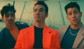 Los Jonas Brothers sorprenden con su colorido estilo en nueva canción 'Cool' [VIDEO]