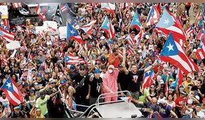 Puertorriqueños festejan dimisión del gobernador