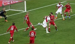 El genial taco de Paolo Guerrero que casi termina en golazo ante Dinamarca [VIDEO]