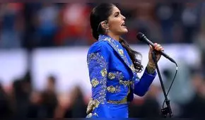 Ana Bárbara es criticada duramente por cantar mal himno nacional de México [VIDEO]