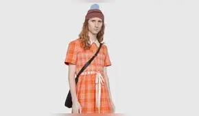 Gucci lanza vestido camisero de $2.600 para varones con el fin de derribar “estereotipos tóxicos”
