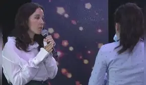 Saxofonista atacada con ácido vuelve al escenario junto a Ximena Sariñana [VIDEO]