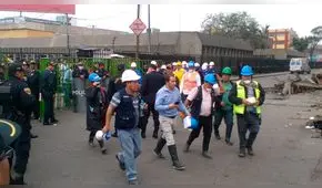 Comerciantes ingresaron a la galería Nicolini tras dos meses del incendio