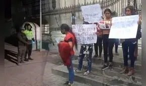 Con protesta piden no liberar a sujeto acusado de feminicidio en Arequipa
