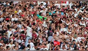 Universitario: policía festejó junto a la Trinchera Norte el último triunfo 'crema' [VIDEO]