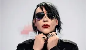 Marilyn Manson es acusado de encerrar a mujeres en celda con vidrio antirruido para abusar de ellas