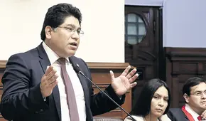 Espinoza señala que funcionario del gobierno de Vizcarra le ofreció vacuna