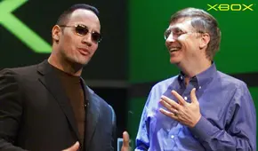 Hace 20 años ‘La Roca’ se unía a Bill Gates para presentar la primera Xbox